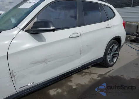 2013 BMW X1 xDrive28I z USA, uszkodzony, nr VIN WBAVL1C51DVR91399